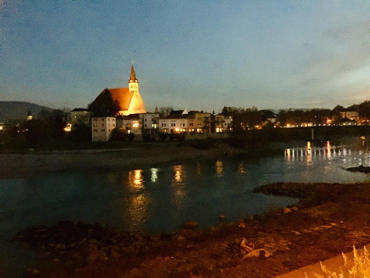 Ferienwohnung An Der Romantischen Salzachschleife Naehe Salzburg Laufen Eksteriør billede